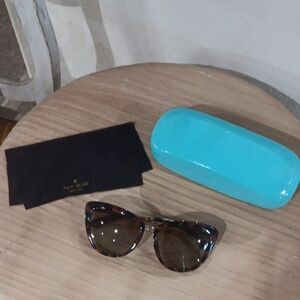 Kate Spade Tortoise Shell Sunglasses with Turquoise Case
